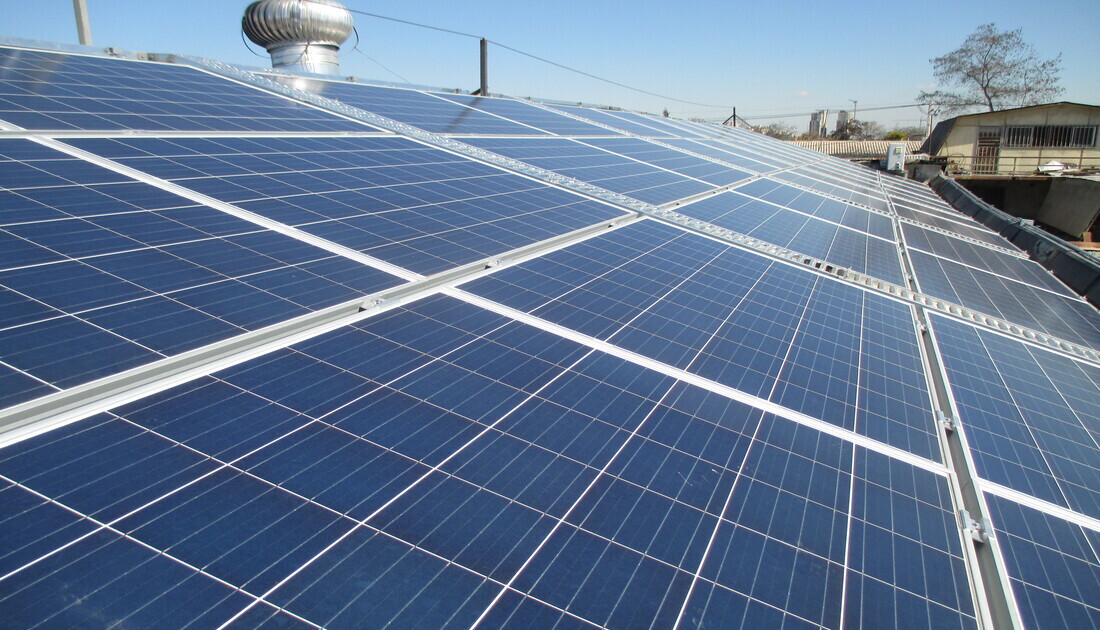 Proyecto de Paneles Solares FLUX SOLAR